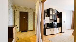 Апартаменты Квартиранов на Завокзальной Великий Новгород Cемейный номер с отдельной ванной комнатой-8